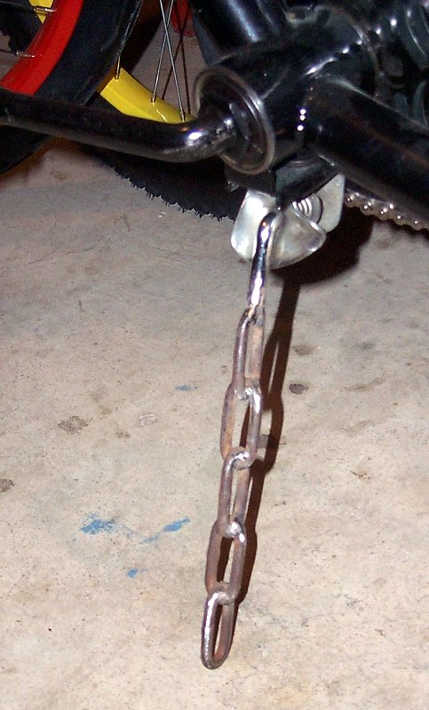 chain_kickstand